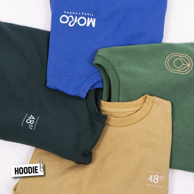 • Es momento de renovar la indumentaria de tu empresa y estar listos para este invierno con #HoodieIndumentaria ❄️ •

Te mostramos algunos de los diseños de buzos cuello redondo que realizamos ✨