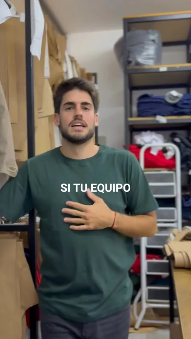 Vestí a tu equipo con nosotros.
Contanos que prendas necesitas y te ayudamos a resolverlo!
Ya vestimos a +200 empresas de todo tipo de rubros.
•
#Indumentaria #FábricaTextil #Ropa